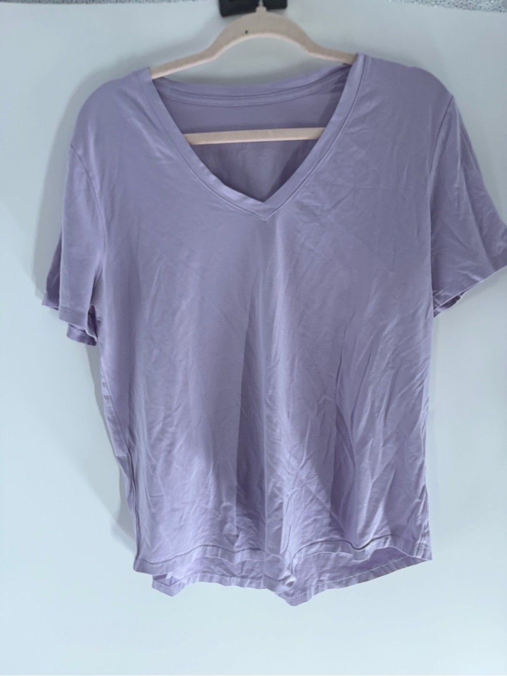 lululemon athletica Lavender V-Neck Short Sleeve Tee